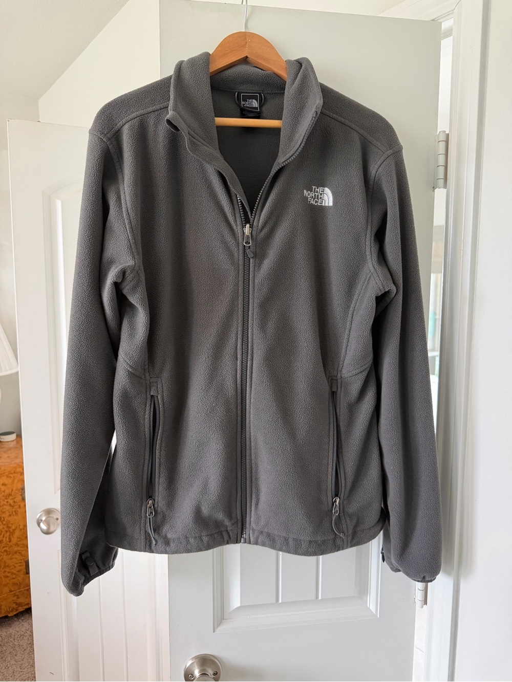 The North Face Men's Charcoal Gray Lightweight Fleece Jacket